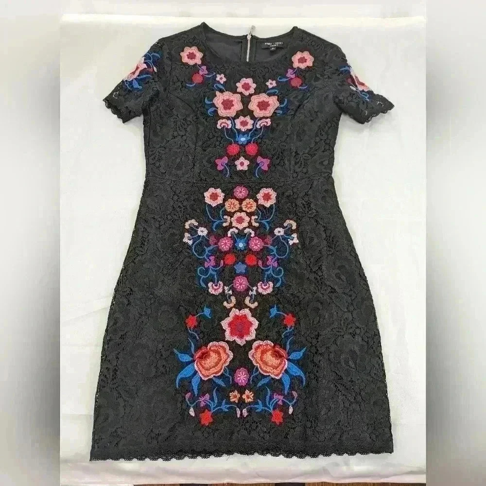 Romeo & Juliet Couture Black Pink Floral Embroidered Lace Overlay Dress Small